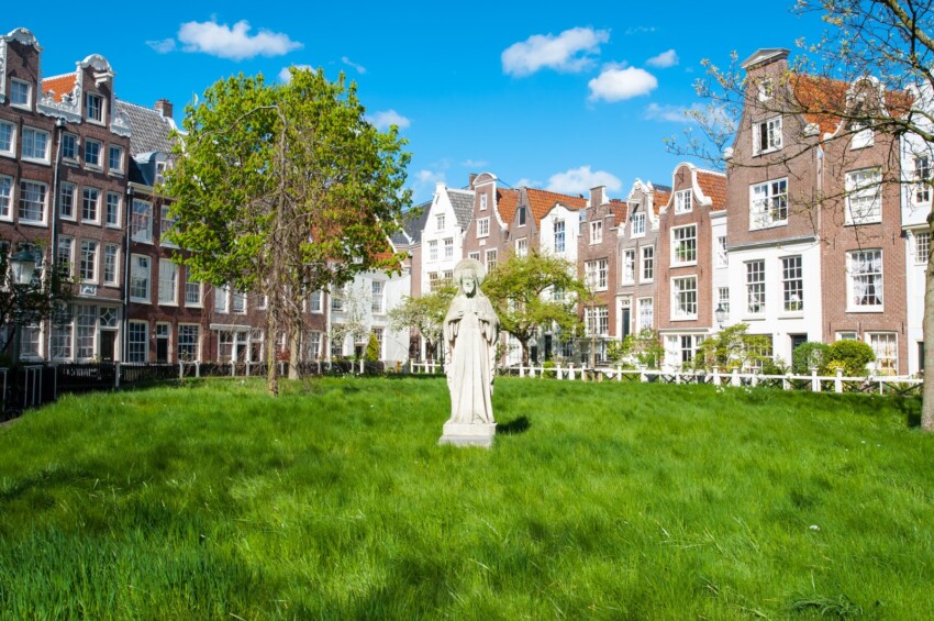 Begijnhof, the Beguine Courtyard
